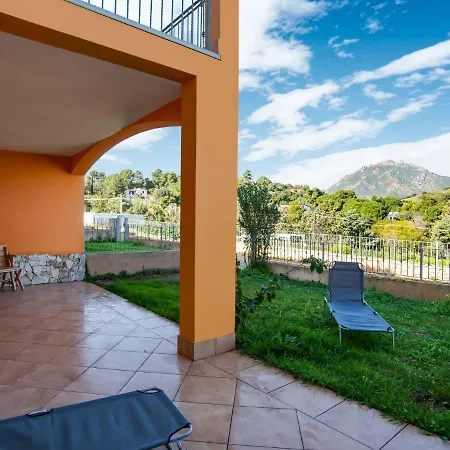 Apartamento Modern Holiday In With Swimming Pool Tertenìa
